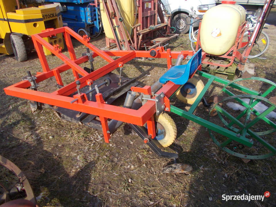 Ścielarka folii włukniny pod truskawki i inne nieuszkodzony Karasiewo