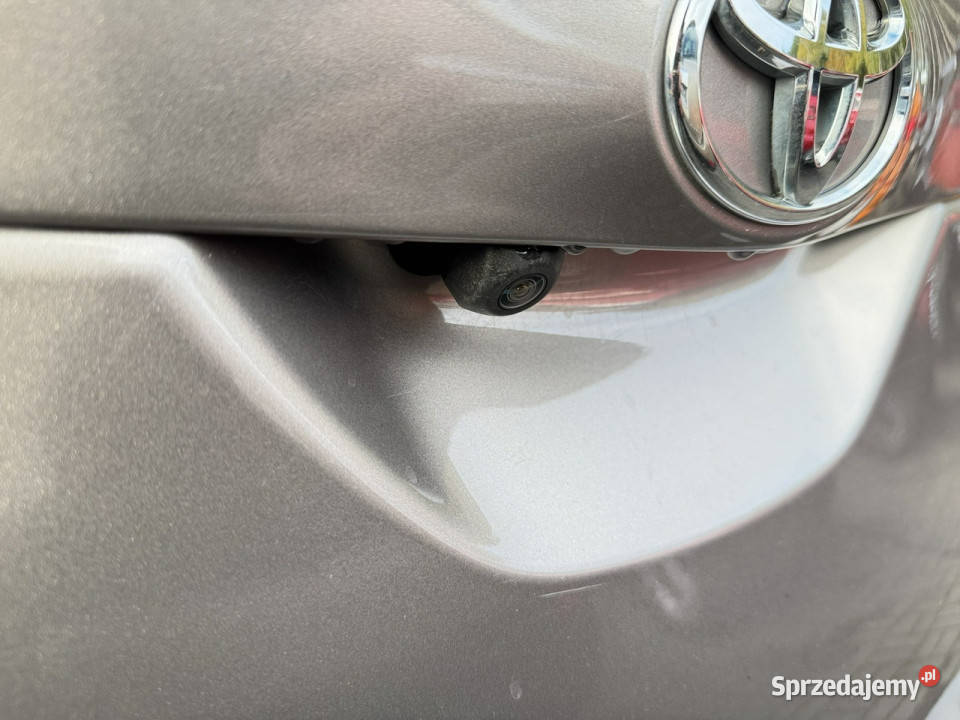 Toyota Auris 16 132 M6 20152016 r salon przebieg Myślenice