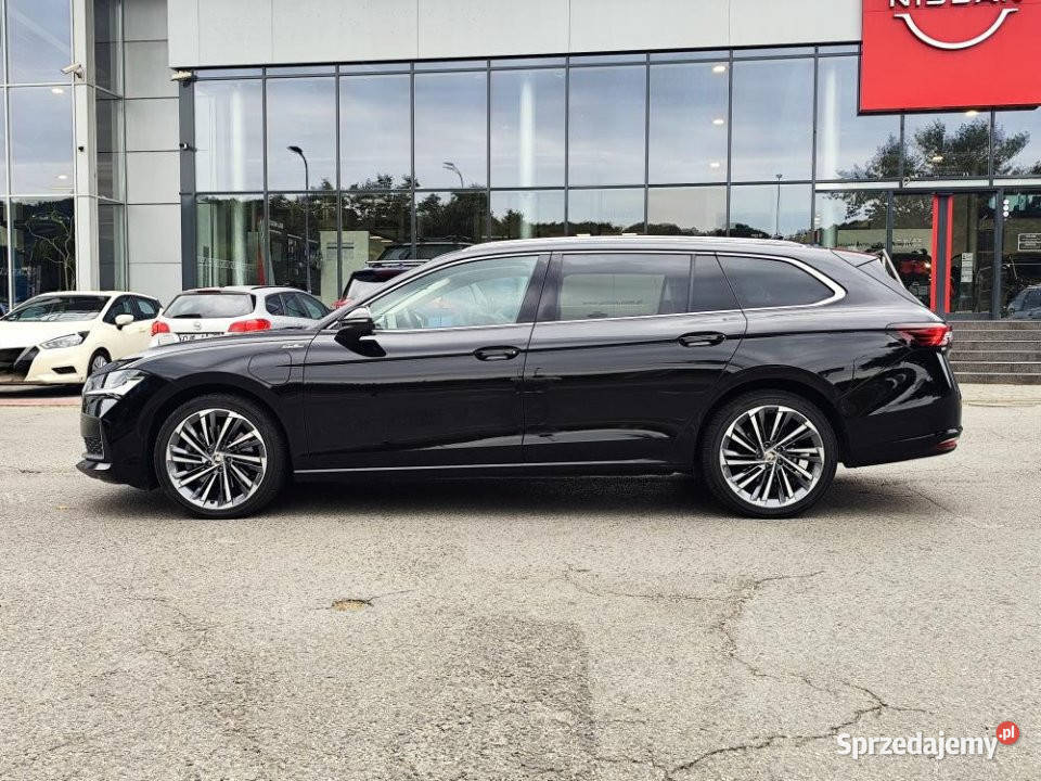 Skoda Superb 2024r 1wł salon bogata wersja FV23 hybryda małopolskie Kraków