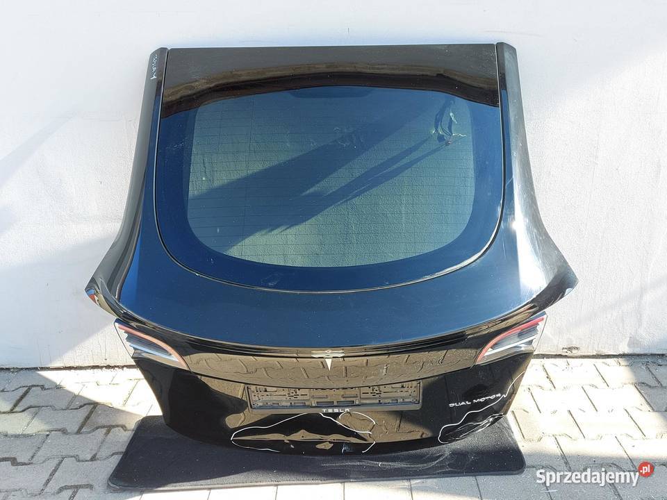 TESLA MODEL Y 2022r KLAPA BAGAZNIKA KOMPLETNA
