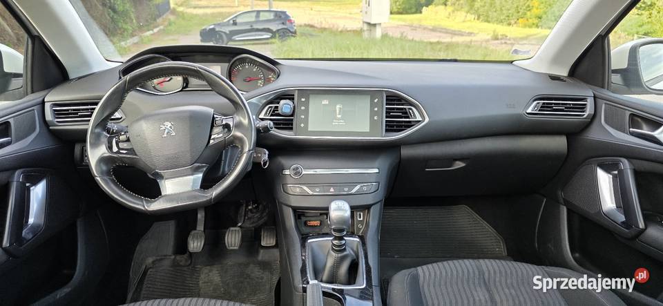 Peugeot 308 16 HDI 120 panorama Hatchback