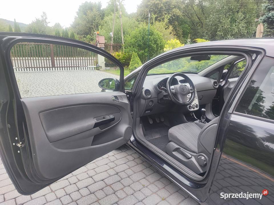 Opel Corsa D 12 Benzyna Niski Przebieg