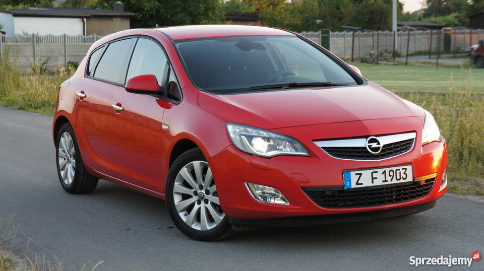 Opel Astra j IV COSMO 13 CDTI 95 15 Rok produkcji 2011 Ornontowice
