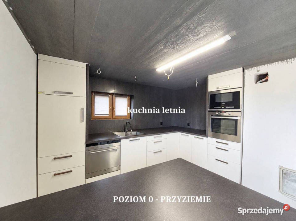 Dom na wzgórzu z pięknymi widokami 4400m2 Brzeźnica