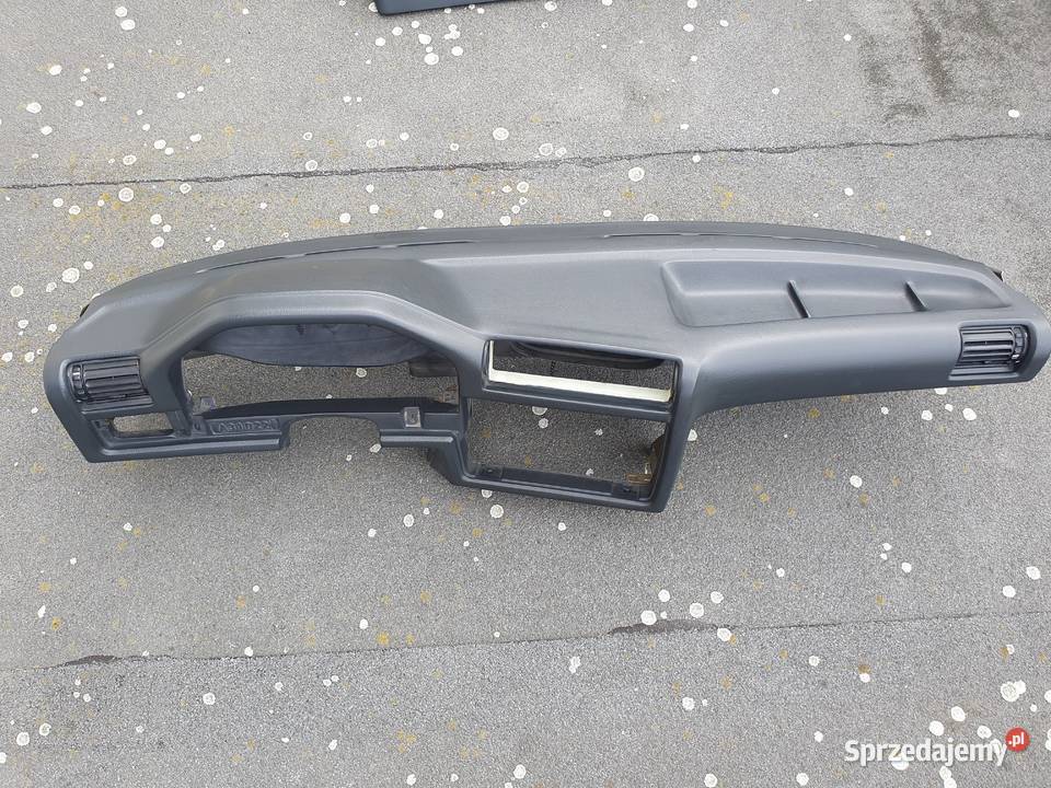 Bmw e30 deska rozdzielcza kokpit tapicerka Ładna Słupca