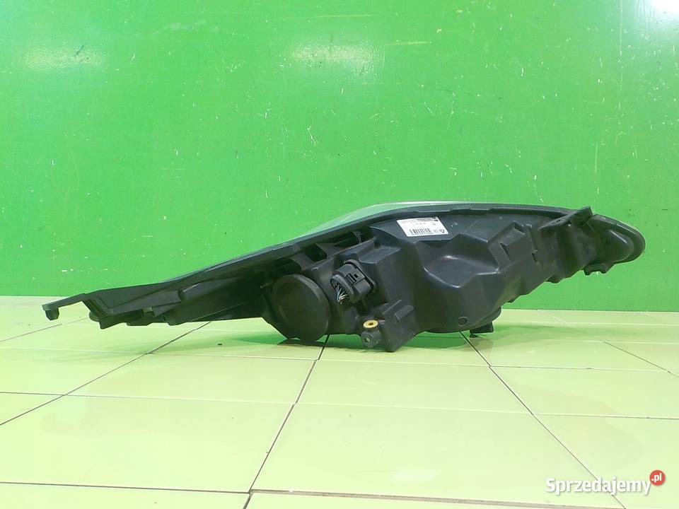 FORD FIESTA MK7 125 B 09r lampa lewa przod osobowe mazowieckie Suków sprzedam