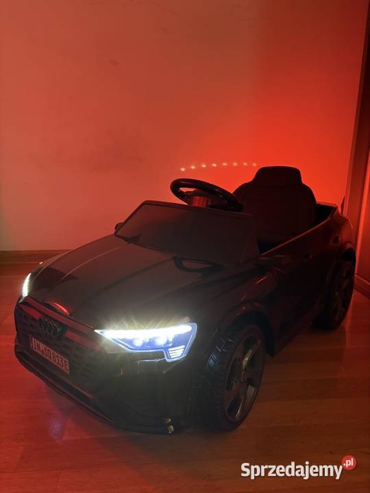 Audi SQ8 auto na akumulator 12V Dla Dziecka Niemodlin