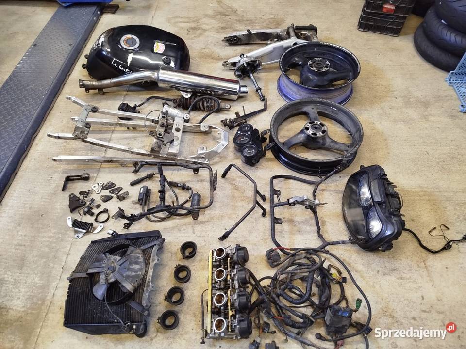 Części Suzuki GSXR 750w 9295 zbiornik paliwa Tarnów sprzedam