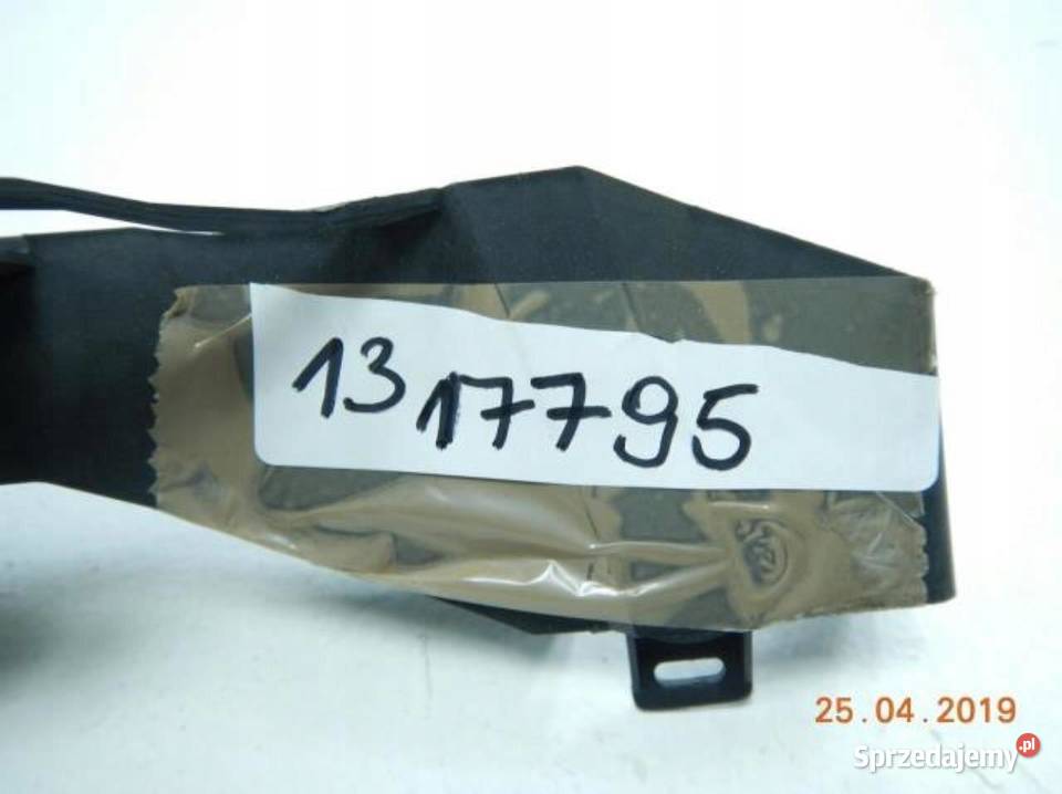 PLASTIK OSŁONA DRZWI PRAWY PRZÓD FOCUS 9805