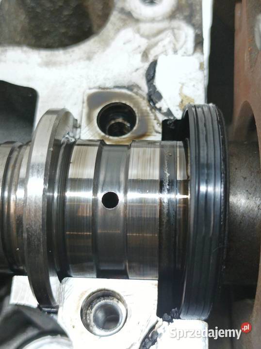 GŁOWICA KOMPLETNA 110428257R 15 DCI Nissan