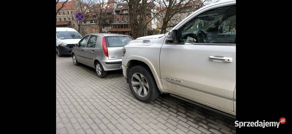 Ram 1500 limited ful wersja dodatki Zamiana CD Dywity sprzedam