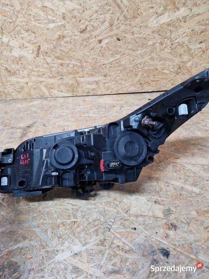 Citroen C4 1 lift Lampa przód prawy prawy przód Złotoryja