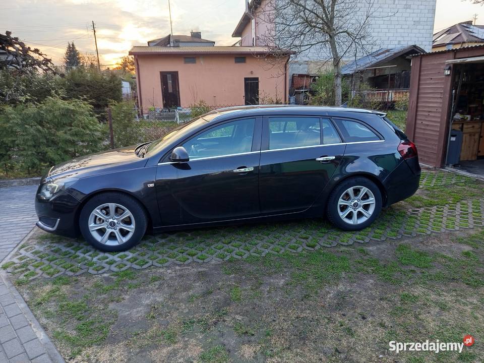 Insigniawersja poliftowa pełna wyposażenia diesel