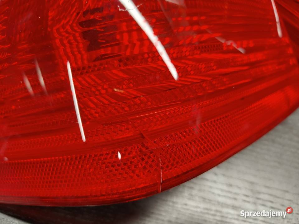 Bmw e46 sedan lampy tylne prawa lewa przed lift
