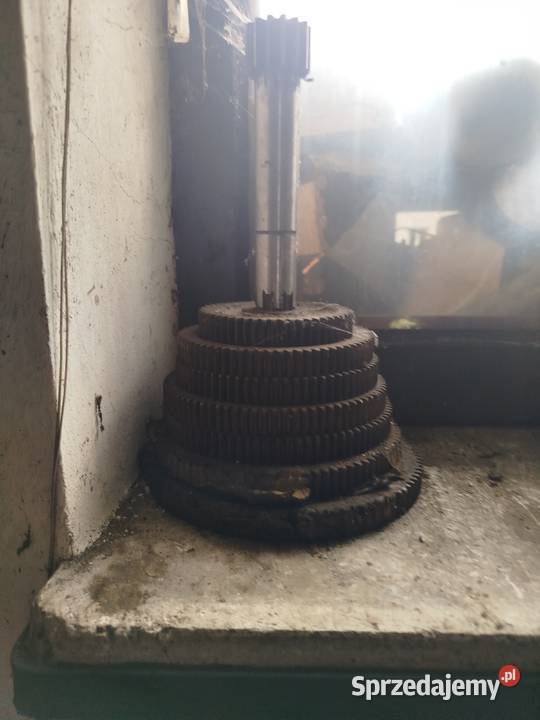 Frezarka uniwersalna Frezarki Gorlice