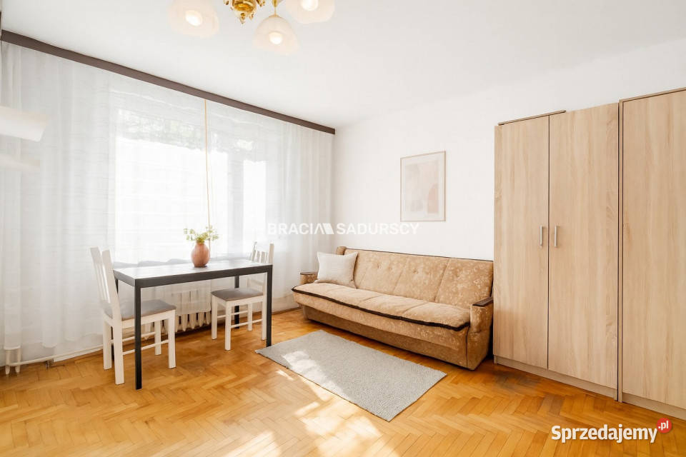 Mieszkanie Kraków 634m2 3 pokoje Rok budowy 1986