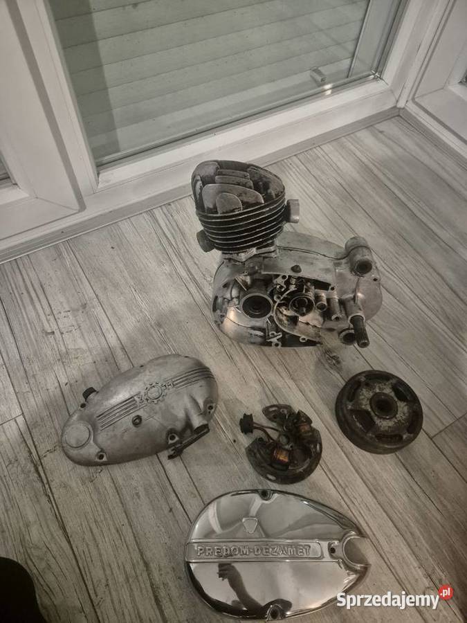 Komar silnik 003 śląskie Jaworzno sprzedam