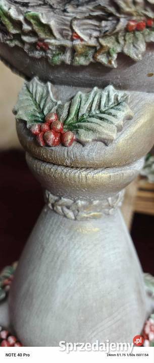 Ręcznie malowany zegar świąteczny z drewna