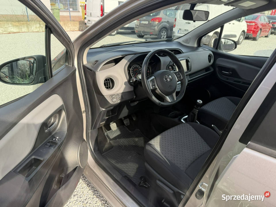 Toyota Yaris Salon Polska Bezwypadkowy Kamera 4/5 kujawsko-pomorskie Bydgoszcz