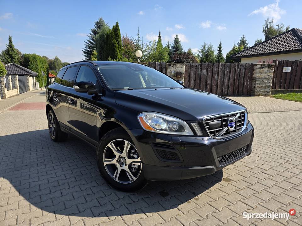 Volvo xc60 24 D5 4x4 automat Full opłacony światła do jazdy dziennej