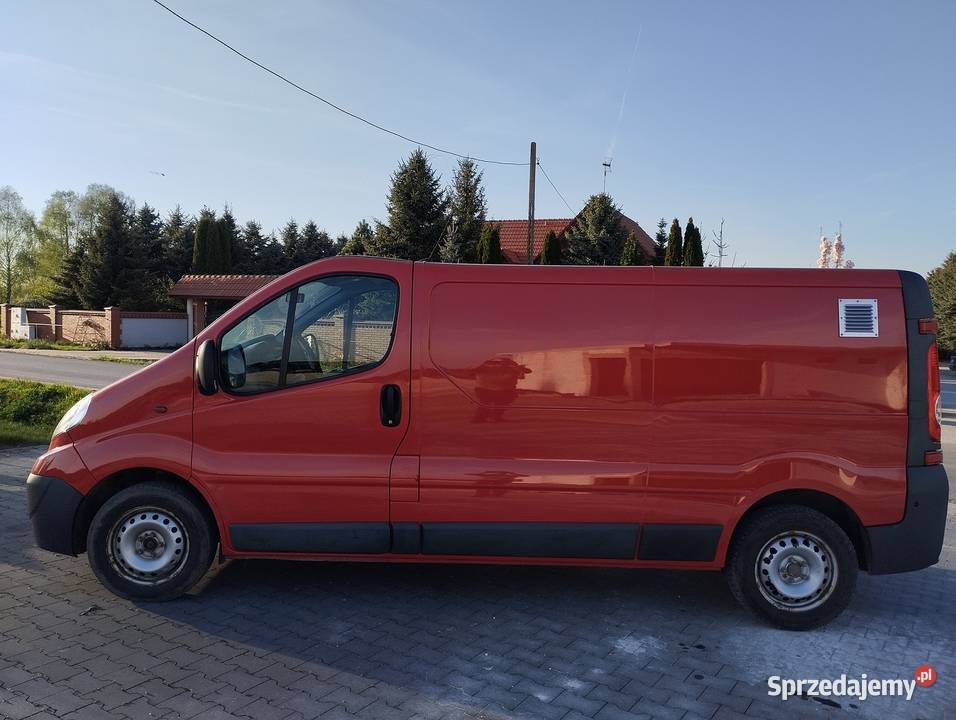 Opel Vivaro niski przebieg świętokrzyskie