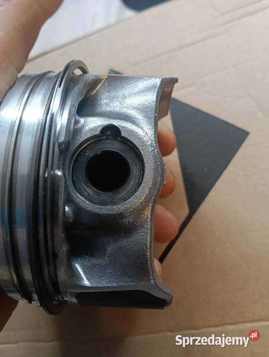 Nowy tłok Kolbenschmidt 40 247 600 20tfsi lubelskie Wąwolnica