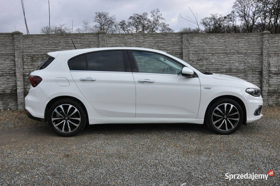 Fiat Tipo 14 95 hatchback LED Navi Kamera Dąbrowa Górnicza sprzedam
