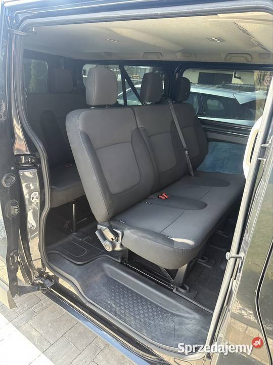 Renault Trafic Long 9 osobowy światła do jazdy dziennej Trafic Kielce