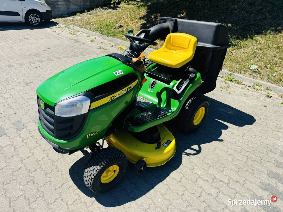 Traktorek kosiarka John Deere E100 BriggsStrat z Białystok
