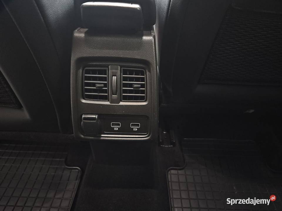 Captur 13 TCe mHEV Techno EDC2024RPakiet sprzedam