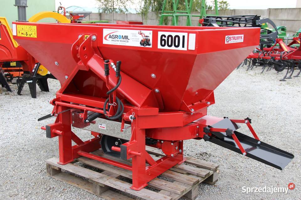 Rozsiewacz dwutalerzowy sadowniczy Tytan Strumyk Maszyny rolnicze Rogóźno sprzedam