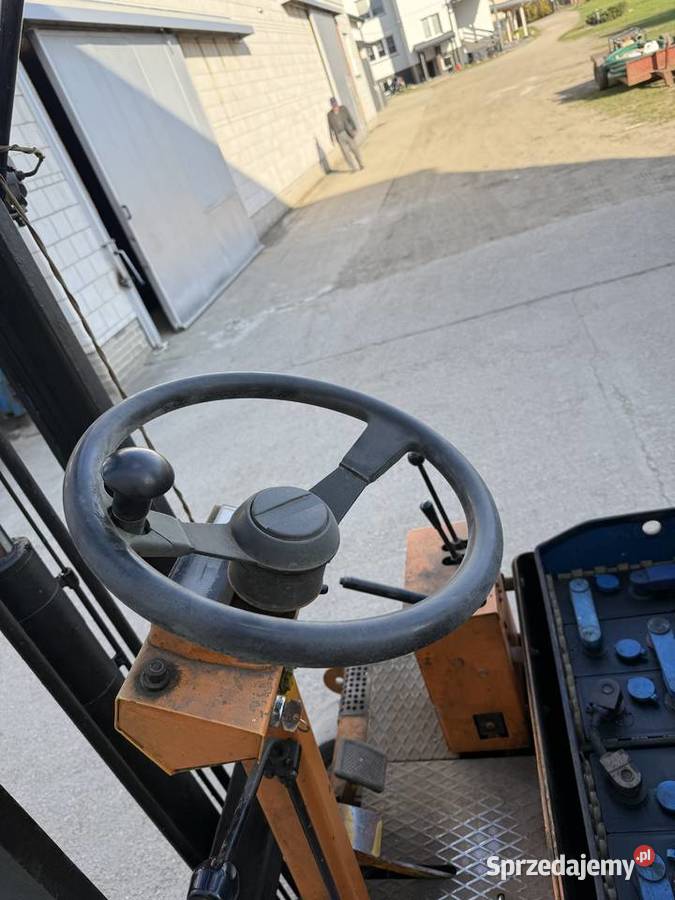 Wózek widłowy elektryczny Suchedniów 1987r maszt