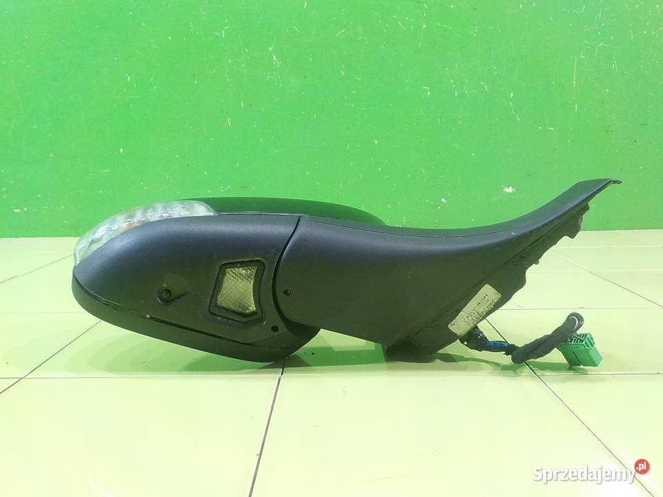 VOLVO C30 LIFT 16 D 10r 3D lusterko prawe mazowieckie Suków