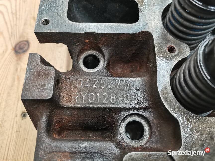 Głowica silnika BF4M 2012 Claas Scorpion