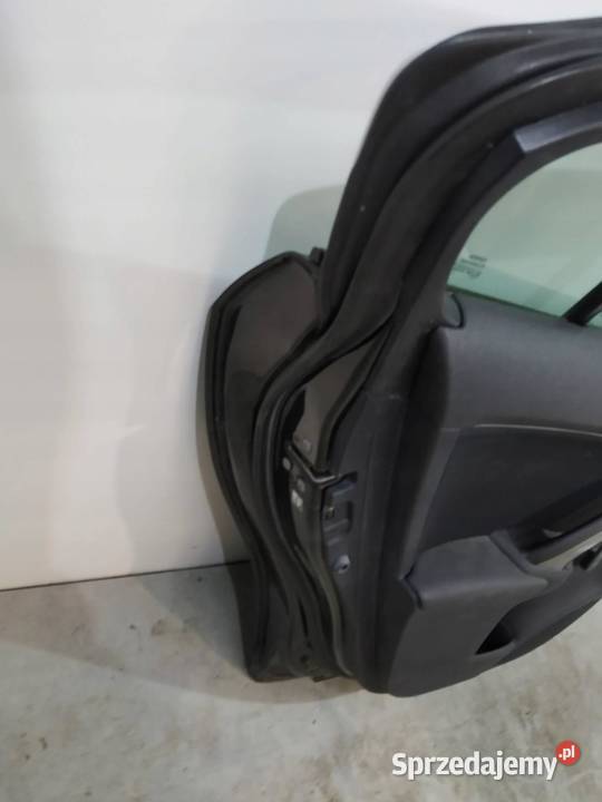 DRZWI LEWE TYŁ 209 SEDAN Toyota Avensis III 2009