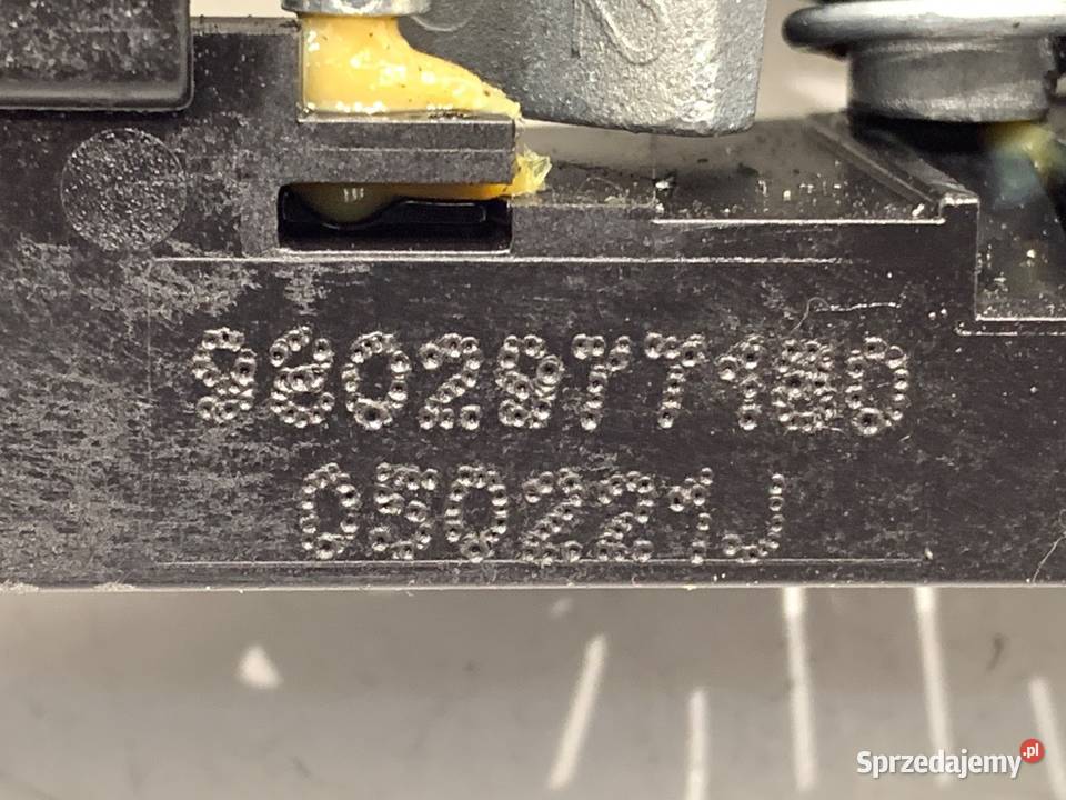 KLAMKA ZEWNĘTRZNA PRAWY PRZÓD OPEL CROSSLAND sprzedam