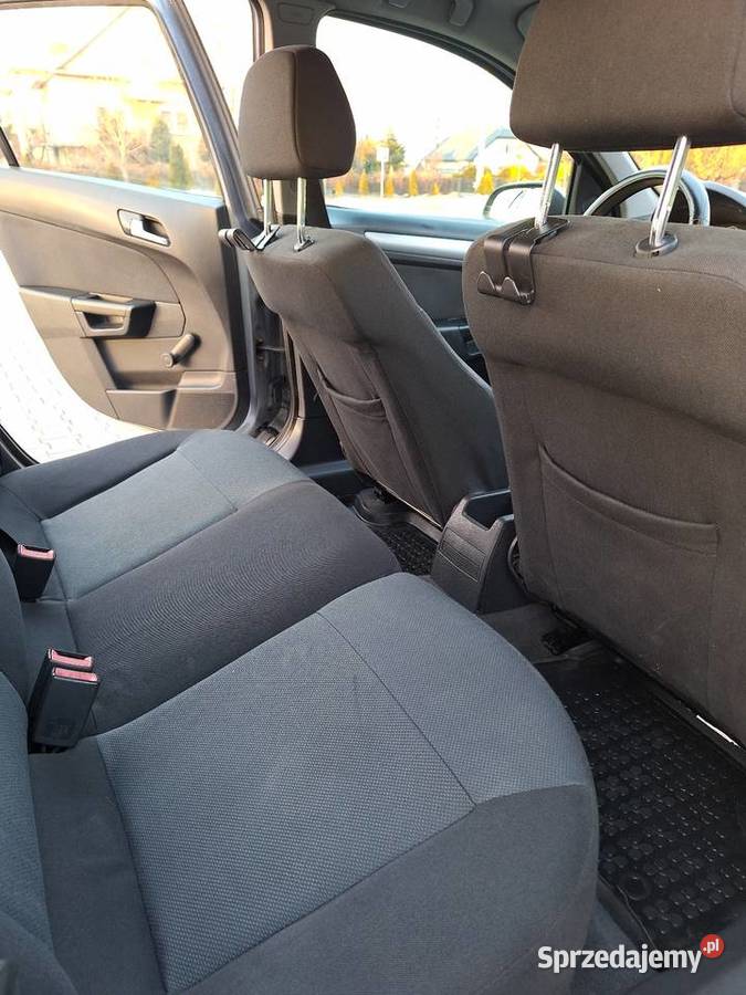 Opel Astra 16 benzynaklimatyzacjaniski przebieg nieuszkodzony sprzedam