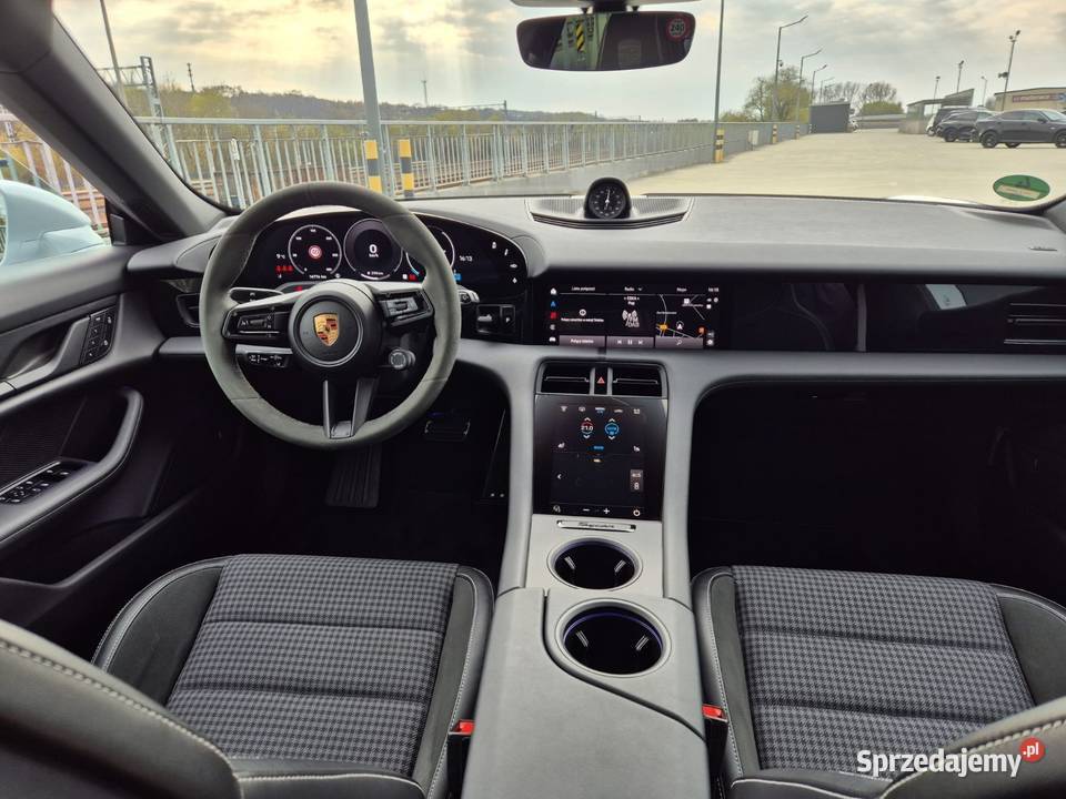 Porsche Taycan isofix Bochnia