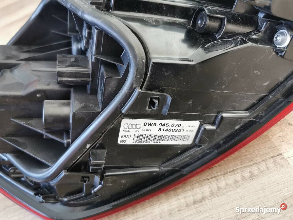 AUDI A4 B9 LAMPA LEWA PRAWA TYŁ Oświetlenie Świerzawa