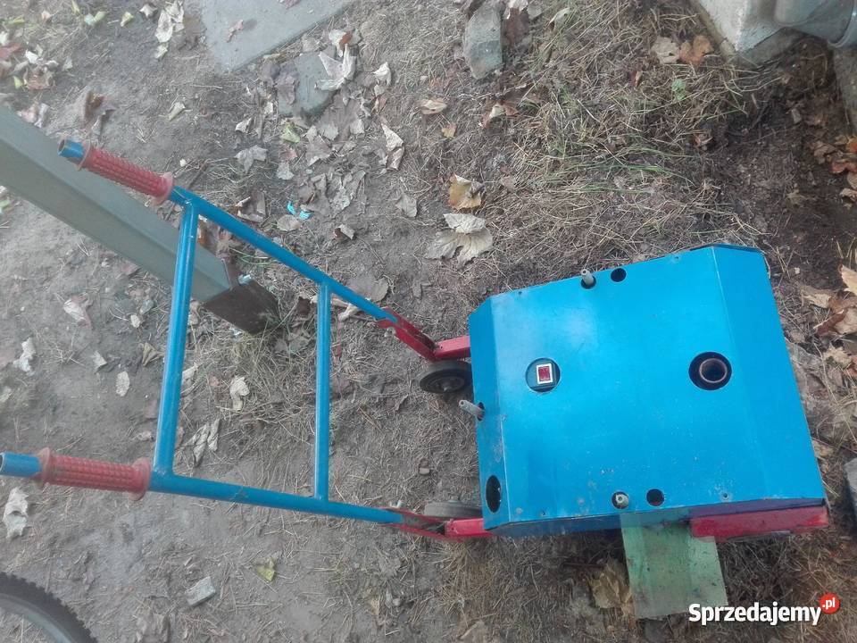 Szorowarka walcowa do podłóg Bukowiec