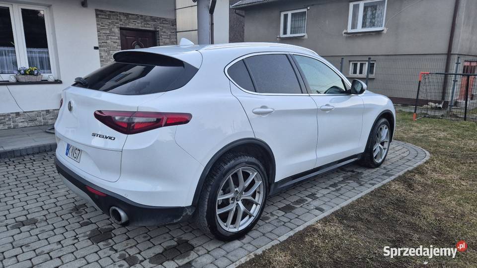 Alfa Romeo Stelvio 20T 310 Q4 ZDALNY START