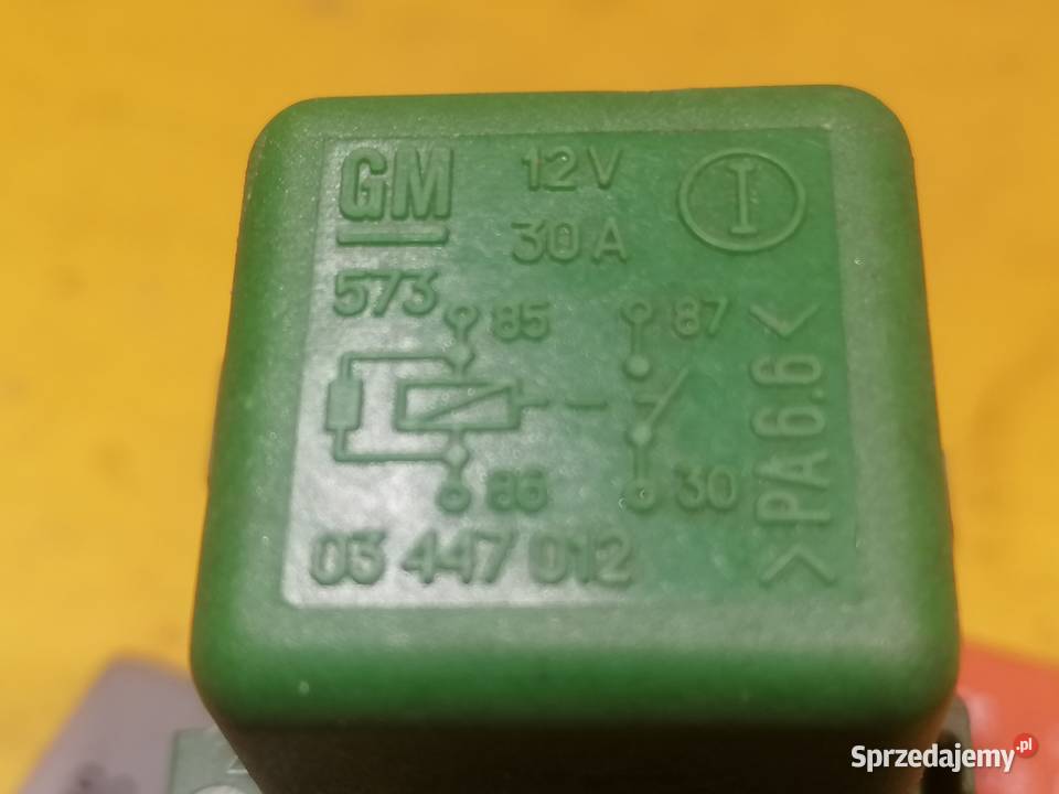 przekaźniki 12V z wtyczką Opel GM Piotrków Trybunalski
