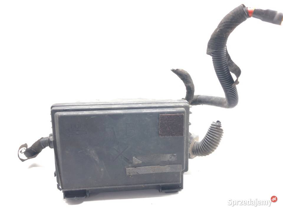 SKRZYNKA BEZPIECZNIKÓW OPEL MERIVA B Hatchback osobowe Skrzynki bezpieczników