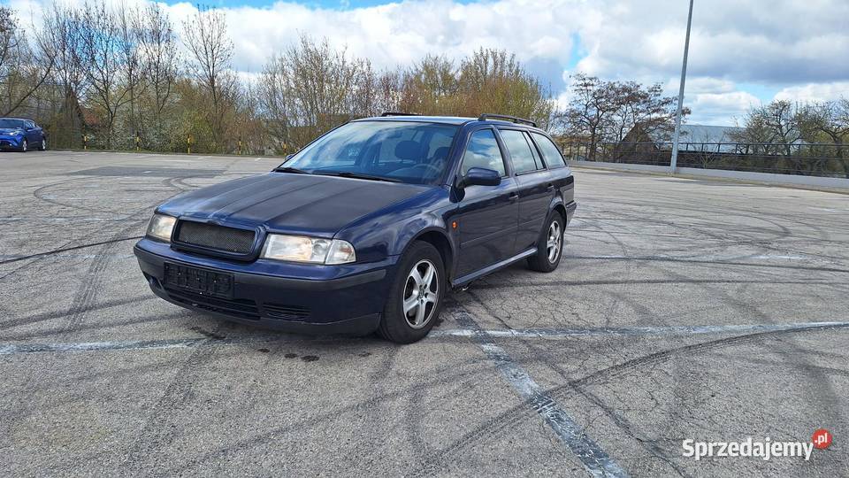 Skoda Octavia I Combi 18 T 2000 benzynagaz Klima Radom