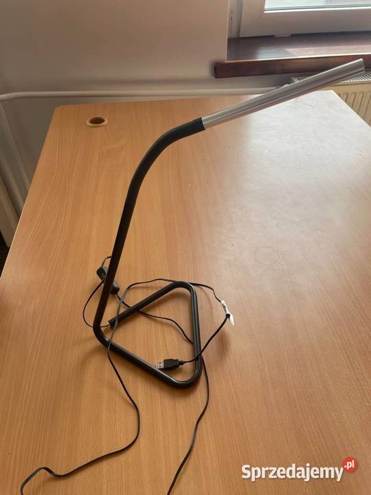 Nowoczesna lampka biurkowa LED