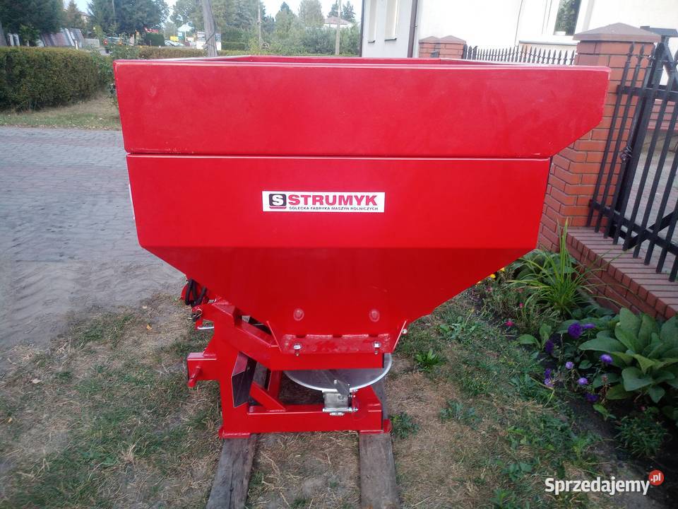 Rozsiewacz 1200l Tytan Żelechów