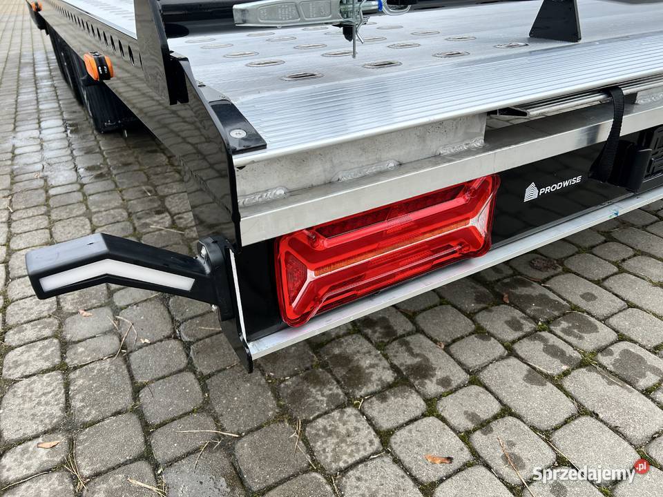 Przyczepa aluminiowa Blackline 6m x 21m 3 osiowa Bytom