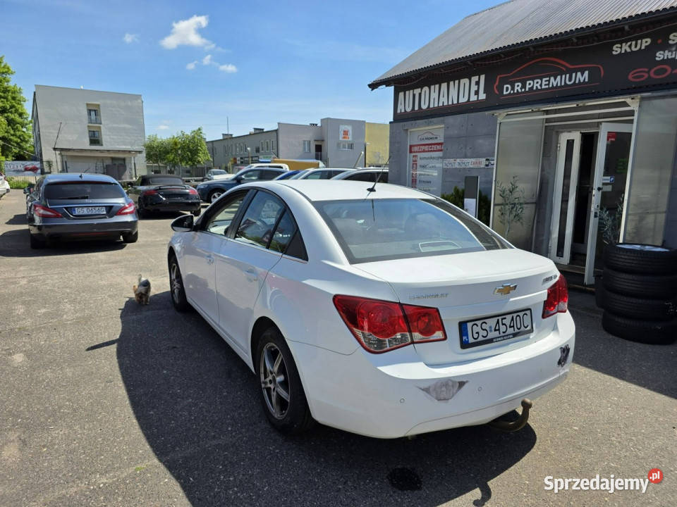 Chevrolet Cruze 18 Benzyna 141 Klimatyzacja kurtyny powietrzne Słupsk