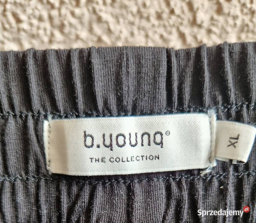 Spodnie damskie szerokie nogawki czarny trykot