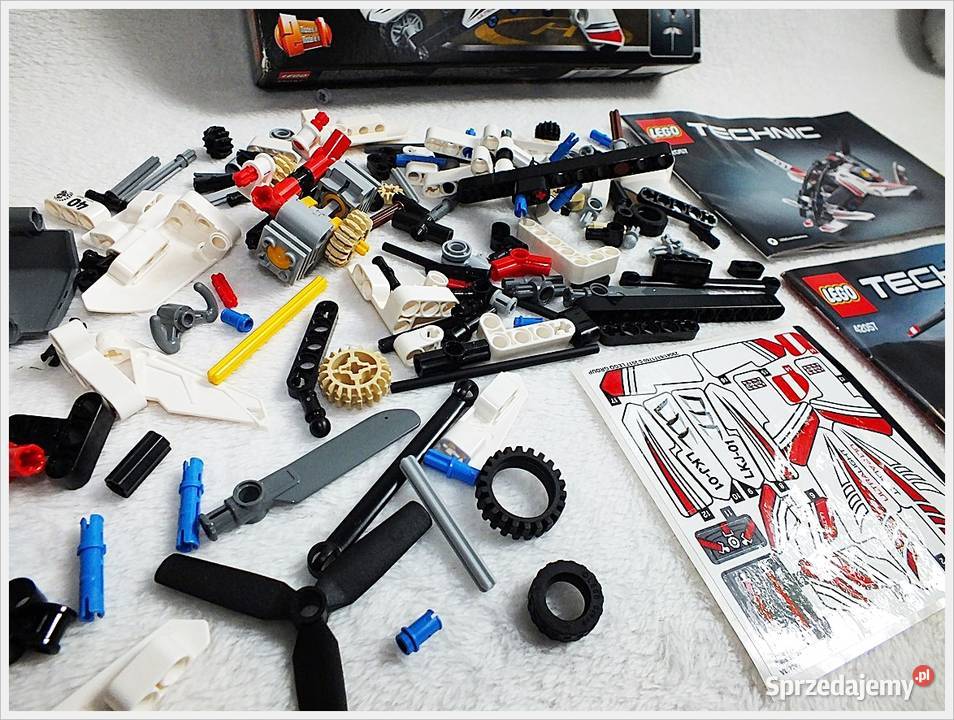Klocki LEGO Technic 42057 Ultralekki Helikopter Żary
